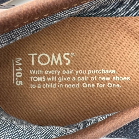 TOMS Blue Denim Classics Slip On Shoes Size 10.5 Men's - Picture 2 of 10